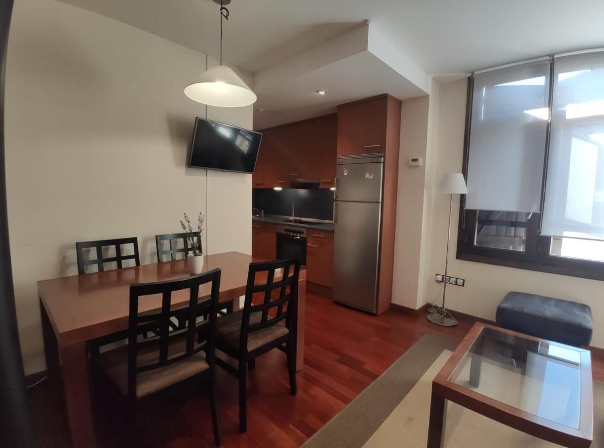 Apartamento Montes De Villanua Exterior photo